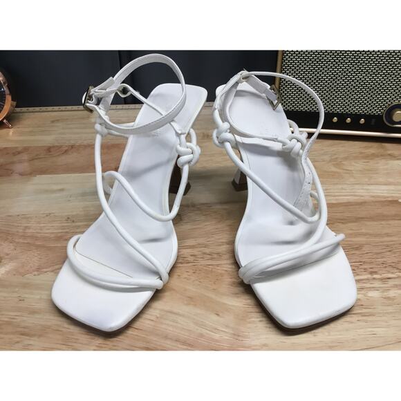 Open Edit Strappy Sandals Women's 6 White Leather Slip-On Kitten Heel Comfort - Picture 1 of 6